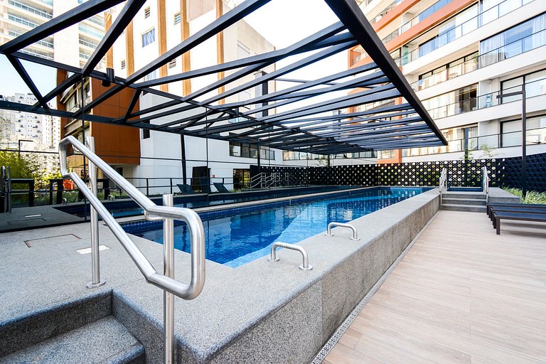 Penthouse Studio With City View By BnbHost