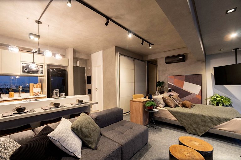 Penthouse Studio With City View By BnbHost