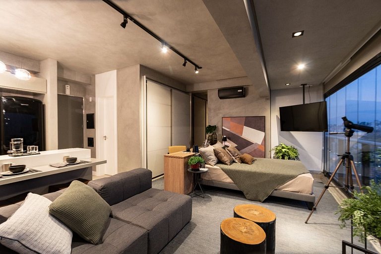 Penthouse Studio With City View By BnbHost