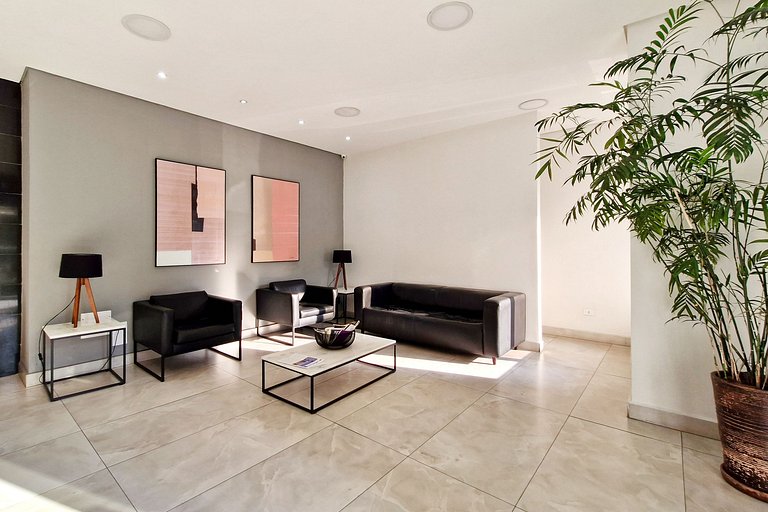 Crillon Plaza Apartments By Bnbhost