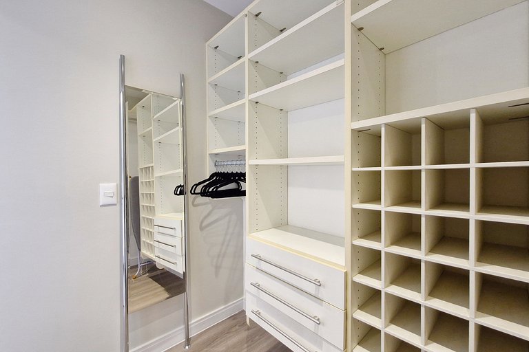 Crillon Plaza Apartments By Bnbhost